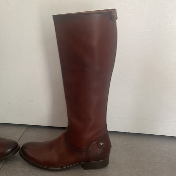 Basically new Frye Melissa Button Back Zip Leather
Boot Size 6 MSRP $388 - Picture 2 of 7